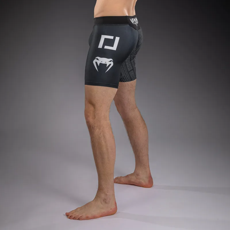 Karate Combat by Venum Vale Tudo Shorts - Black/Grey - Image 3