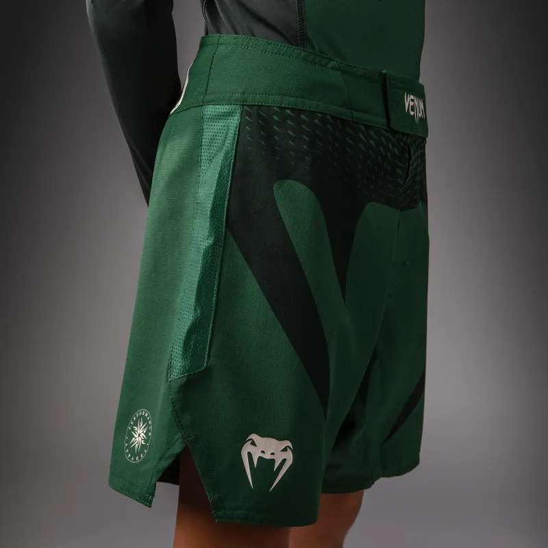 Venum Attack Kids Fightshorts - Forest Green/ Off White - Image 5