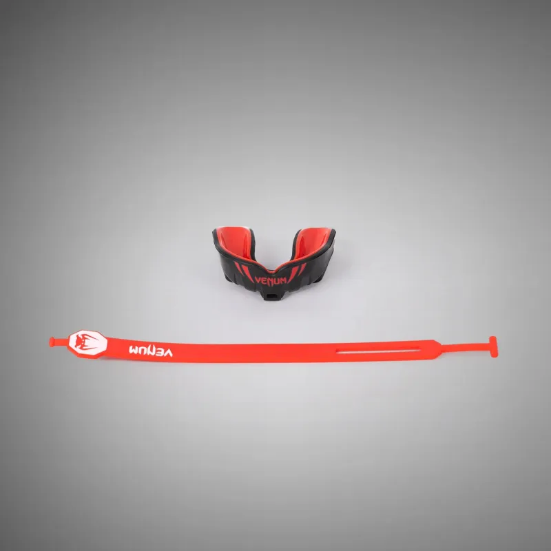 Venum Challenger Kids Mouthguard Strap/Strapless - Black/Red - Image 2