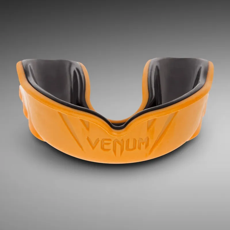 Venum Challenger Mouthguard - Image 2