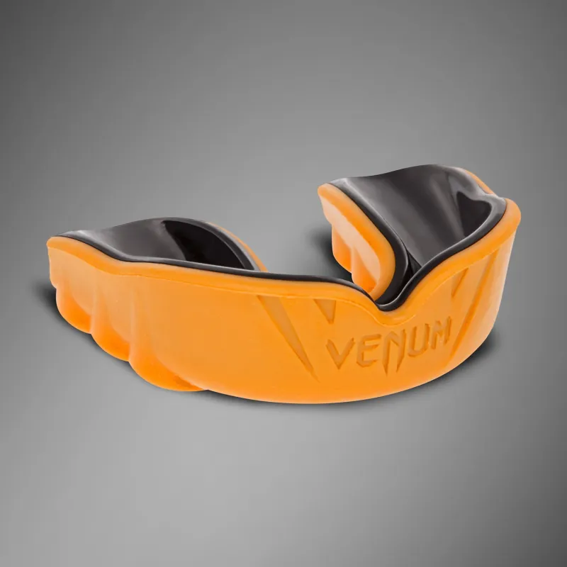 Venum Challenger Mouthguard - Image 3