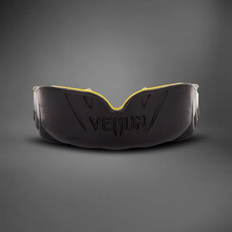 Venum Challenger Mouthguard - Yellow/Black - Image 2