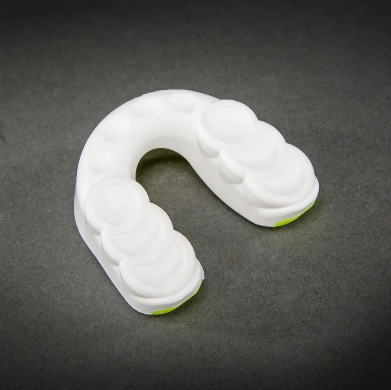 Venum Challenger Mouthguard - White/Yellow - Image 4