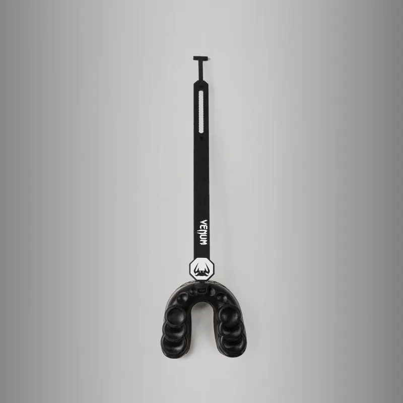 Venum Challenger Mouthguard Strap/Straples - Black/White - Image 5