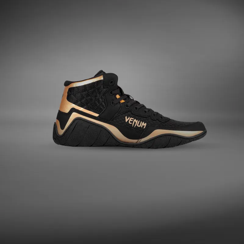 Venum Elite Wrestling Shoes - Black/Bronze - Image 3