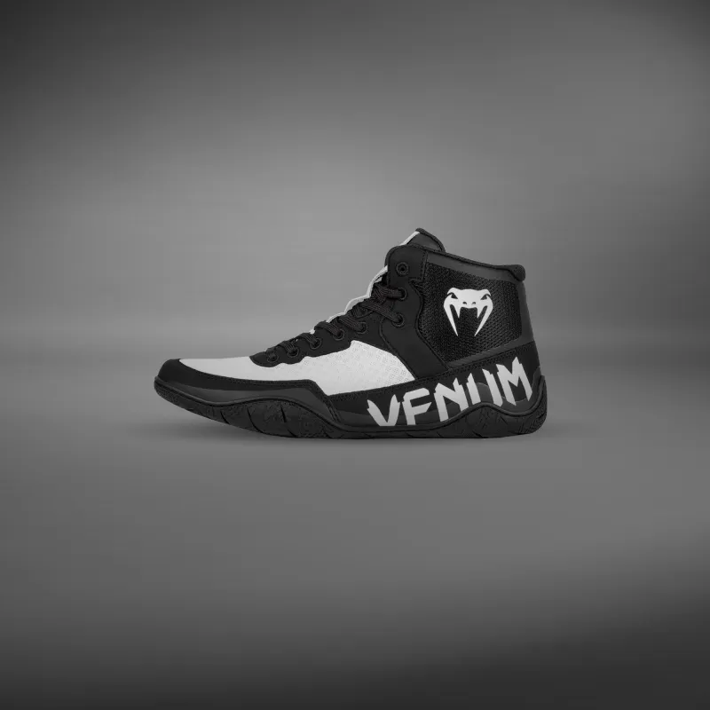 Venum Elite Wrestling Shoes - Black/White - Image 3