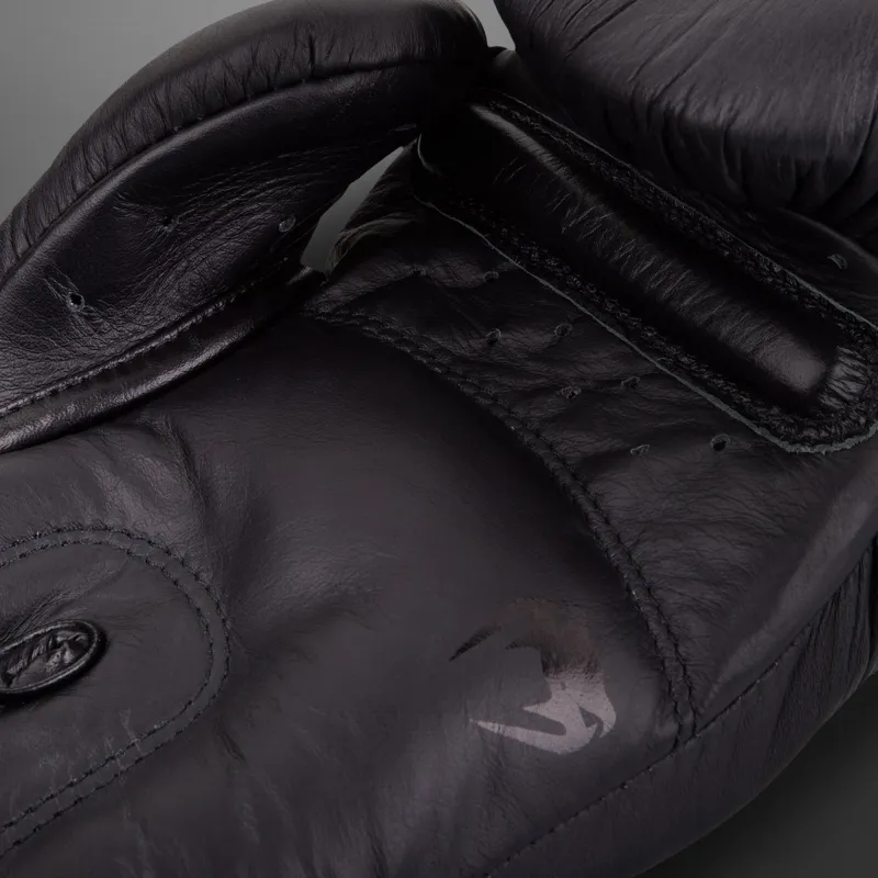 Venum Giant 3.0 Boxing Gloves - Nappa Leather - Black/Black - Image 4