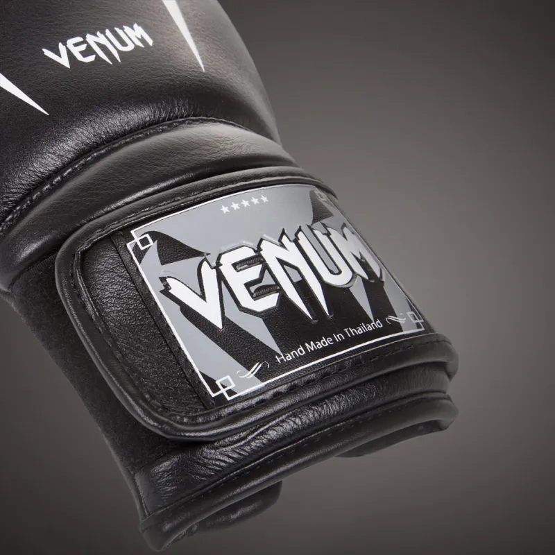Venum Giant 3.0 Boxing Gloves - Nappa Leather Black - Image 3