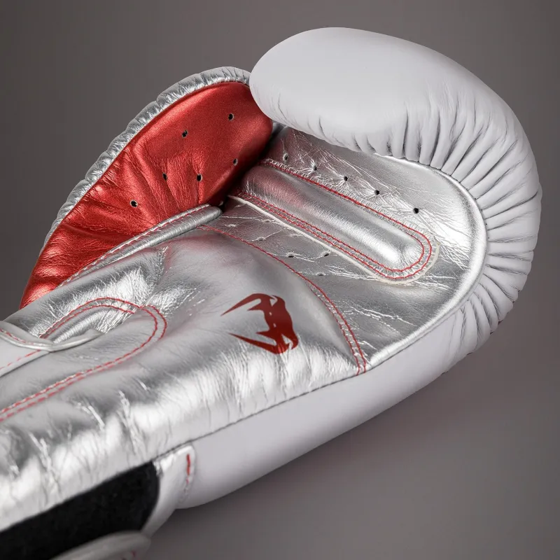 Venum Giant 3.0 Boxing gloves - Red/Silver - Special Edition - Image 4