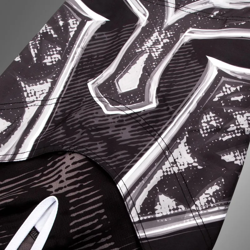 Venum Gladiator 3.0 Fightshorts - Black/White - Image 5