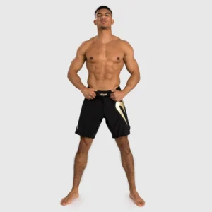 Venum Light 5.0 Fightshorts - Black/Gold