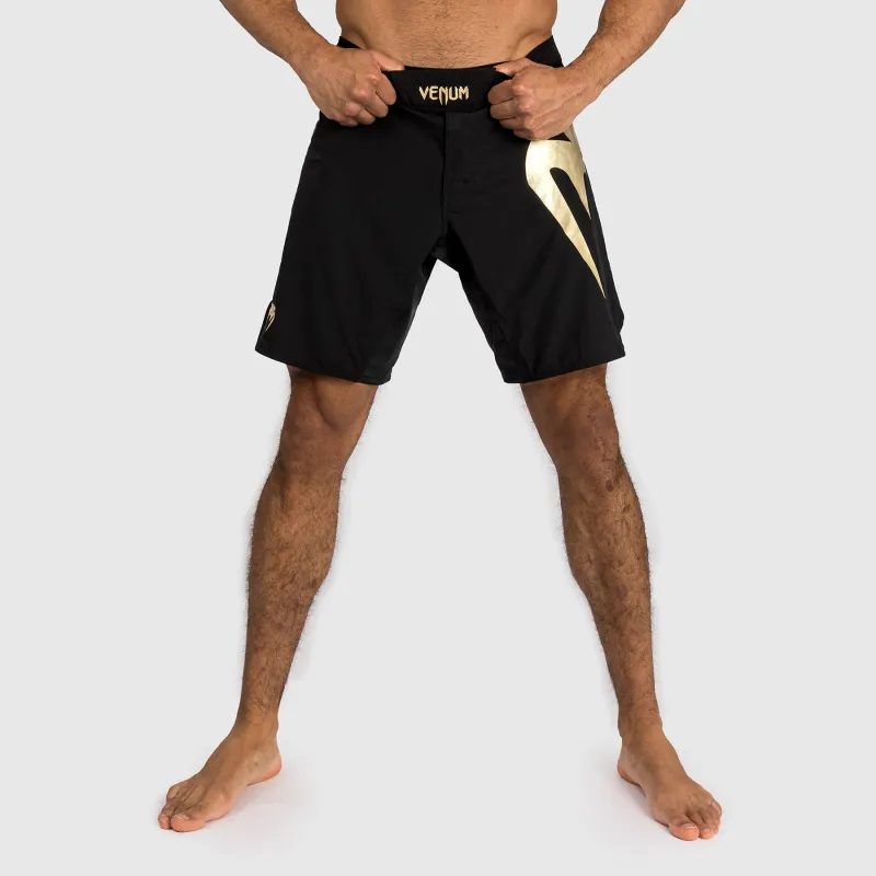 Venum Light 5.0 Fightshorts - Black/Gold - Image 3