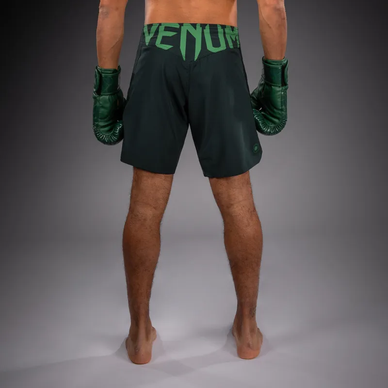Venum Light 5.0 Fightshorts - Forest Green/Light Green - Image 3