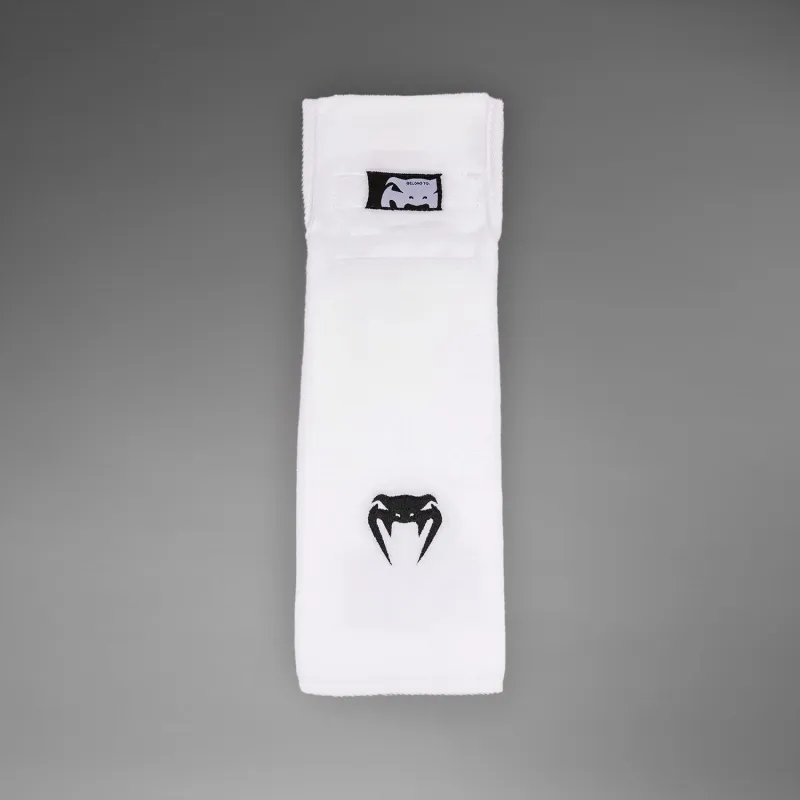 Venum Lineup Football Towel - White/Black
