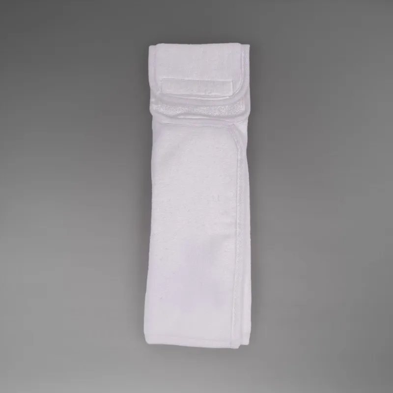 Venum Lineup Football Towel - White/Black - Image 2