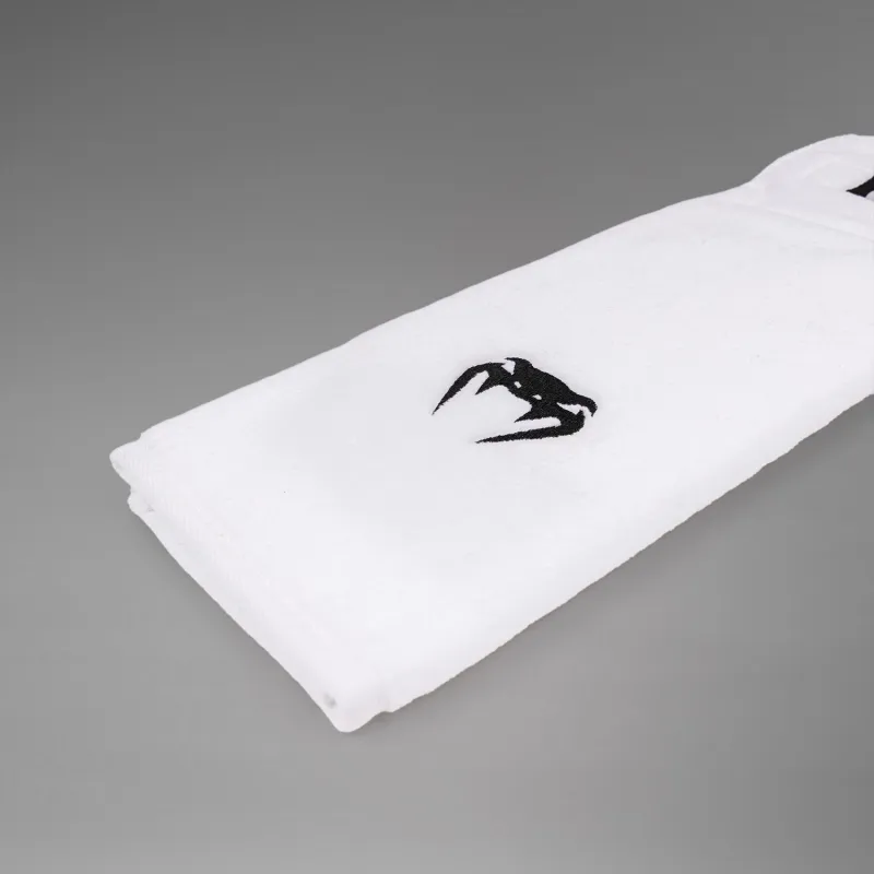 Venum Lineup Football Towel - White/Black - Image 3