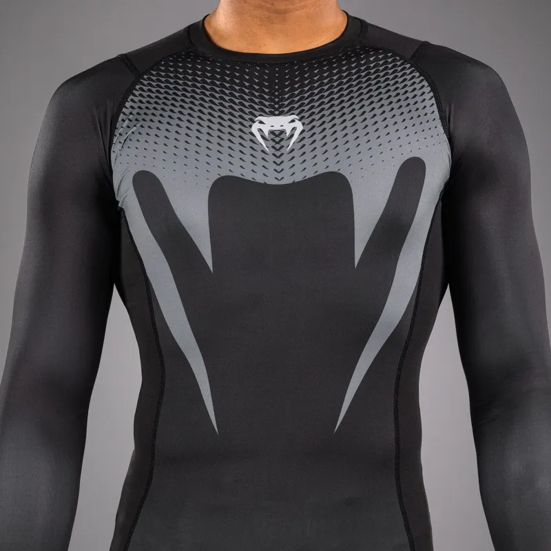 Venum No Gi Rashguards - Black/ Silver Grey - Image 5