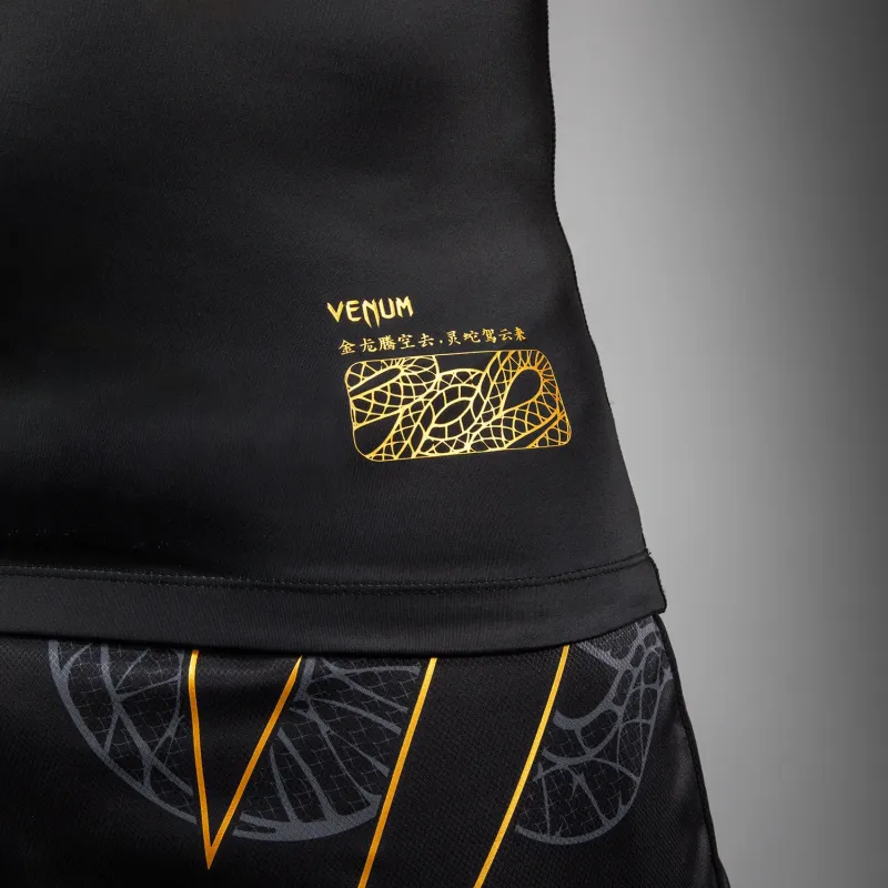 Venum Serpenti Short Sleeve Rashguard - Black/Silver/Gold - Image 5